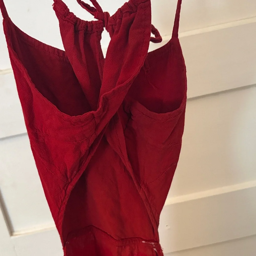 Elegant Red Women's Dress - Picture 4 of 5